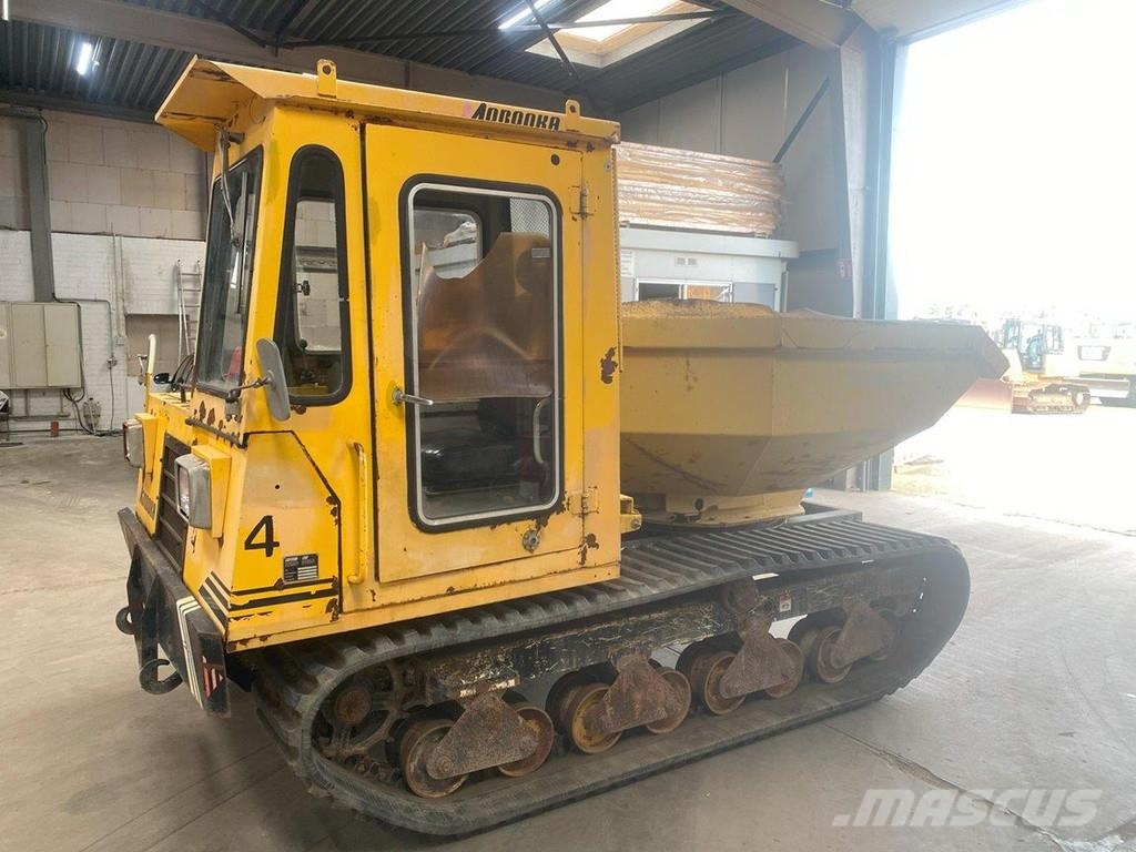 Morooka MST 600e swivel crawler dumper . Demperji goseničarji