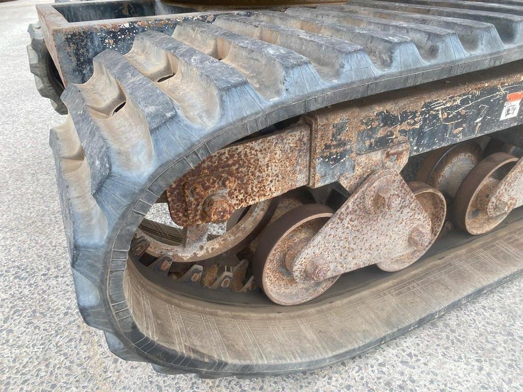 Morooka MST 600e swivel crawler dumper . Demperji goseničarji