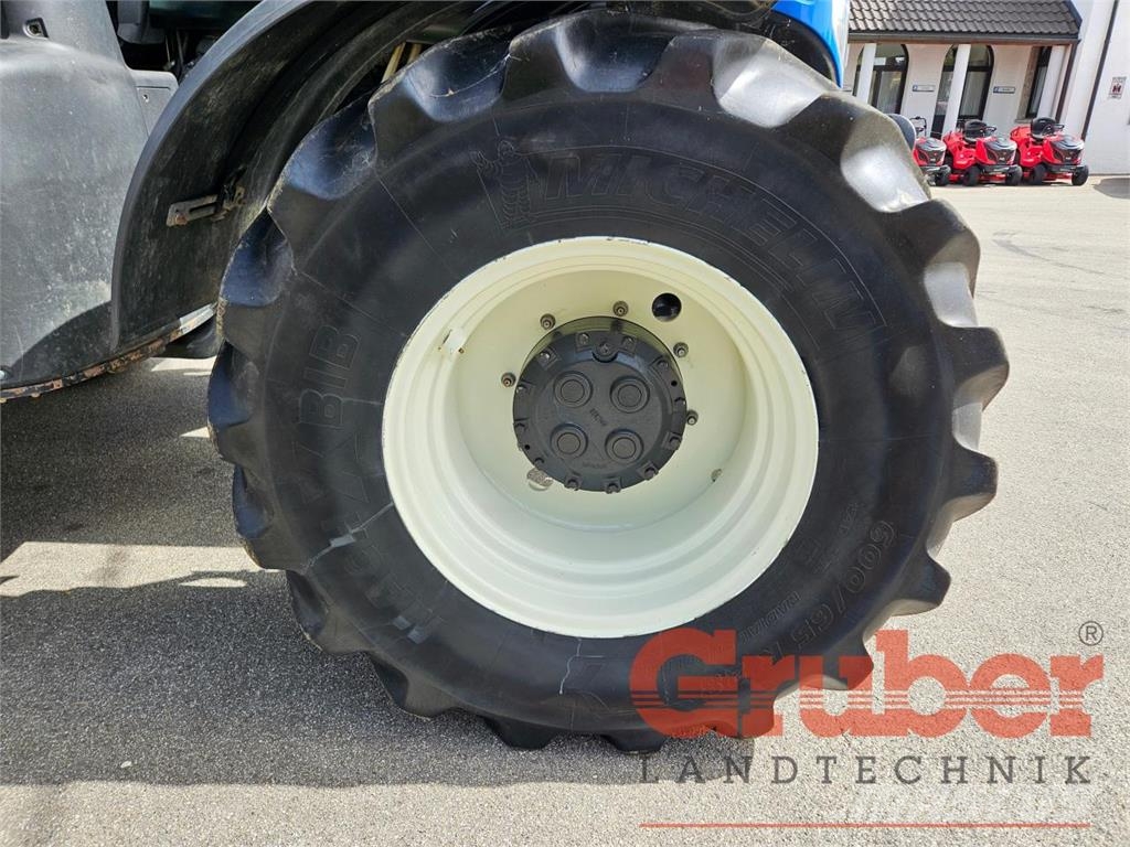 New Holland T7.270 AC トラクター