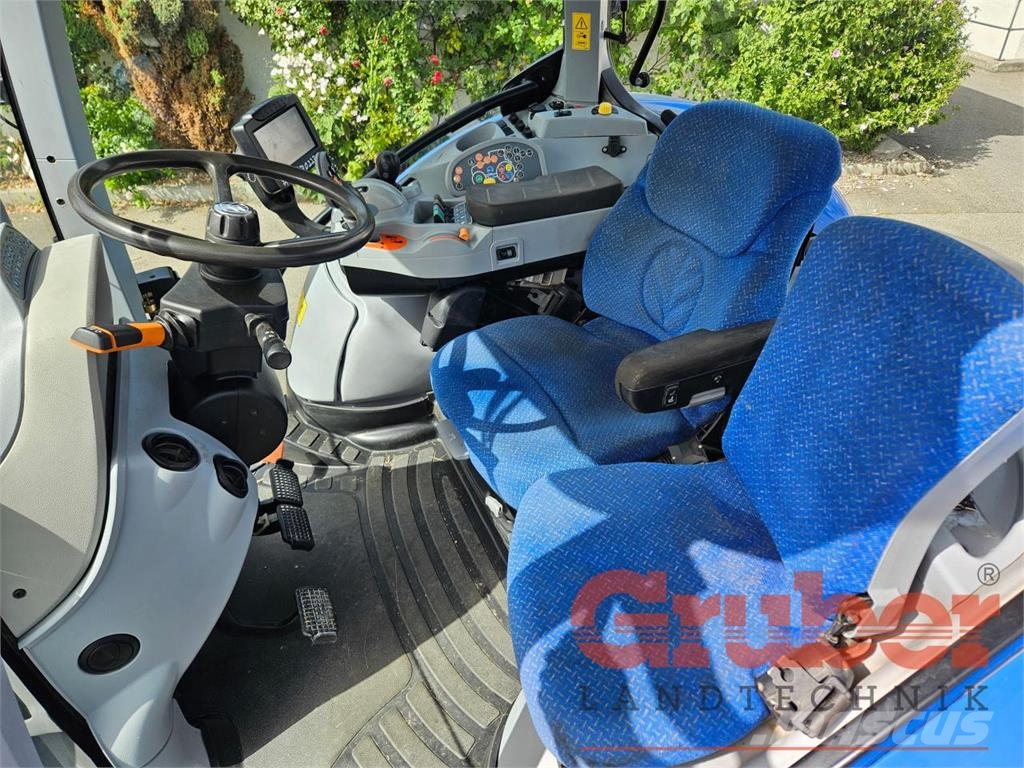 New Holland T7.270 AC トラクター
