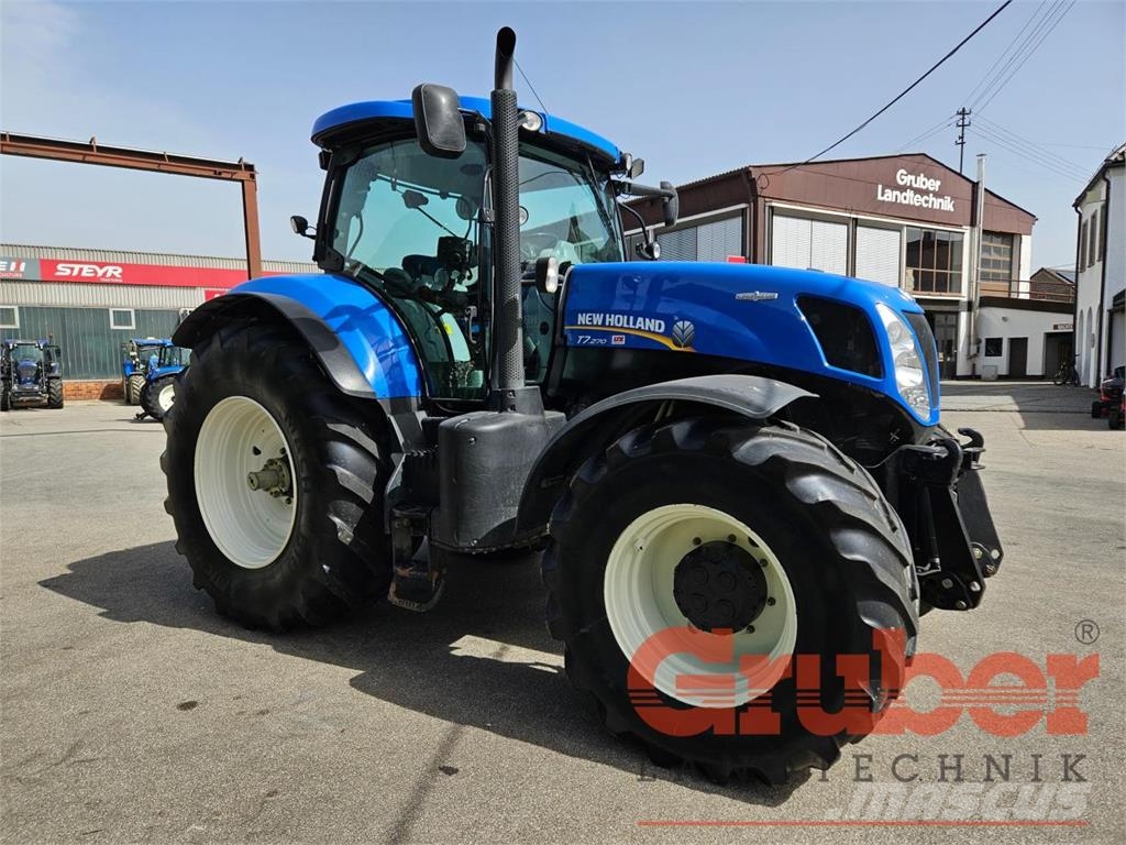 New Holland T7.270 AC トラクター