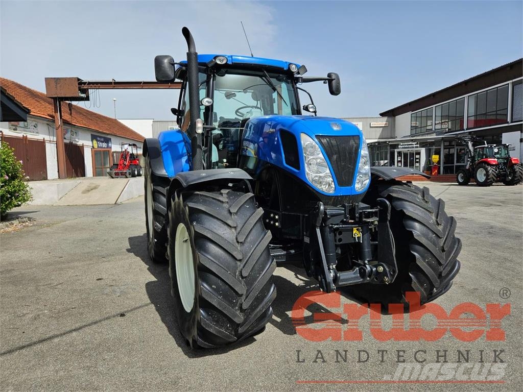 New Holland T7.270 AC トラクター