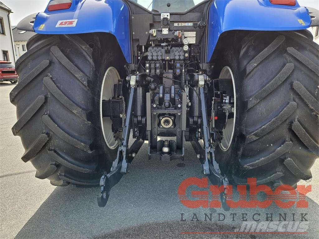 New Holland T7.270 AC トラクター
