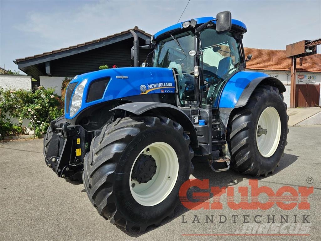 New Holland T7.270 AC トラクター