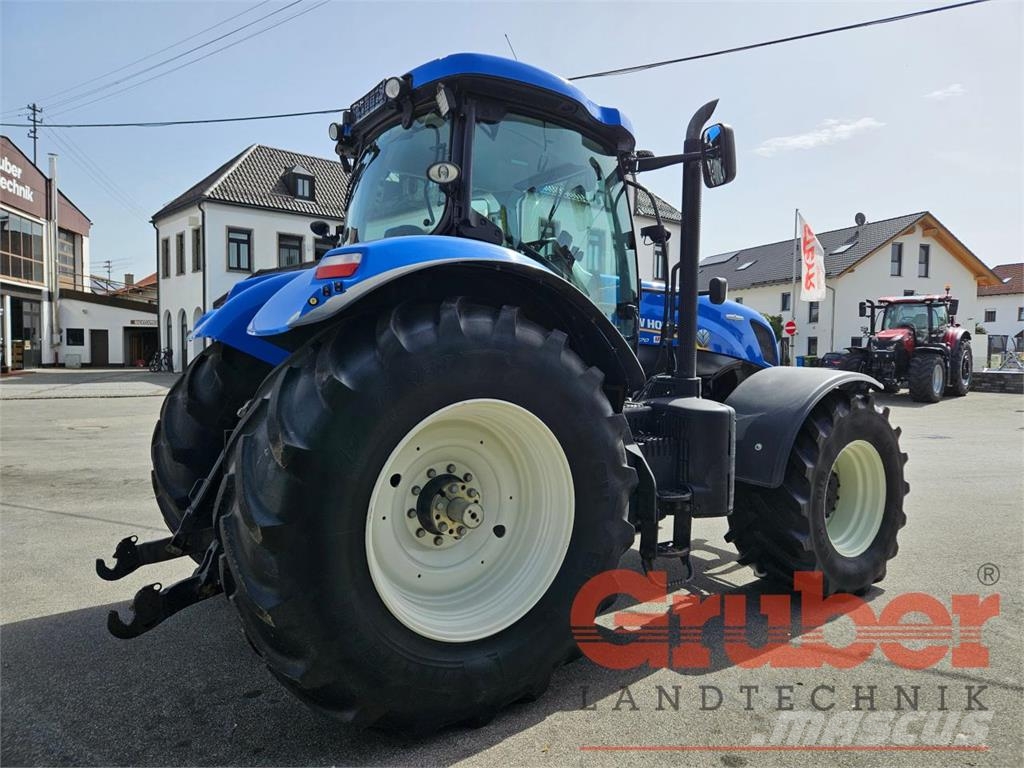 New Holland T7.270 AC トラクター