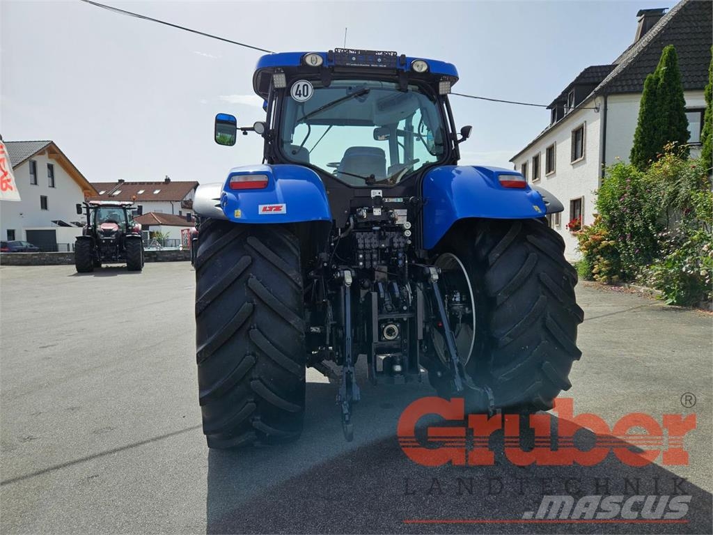 New Holland T7.270 AC トラクター