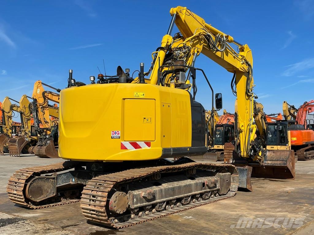 Hitachi ZX225USLC-6 Rupsgraafmachines