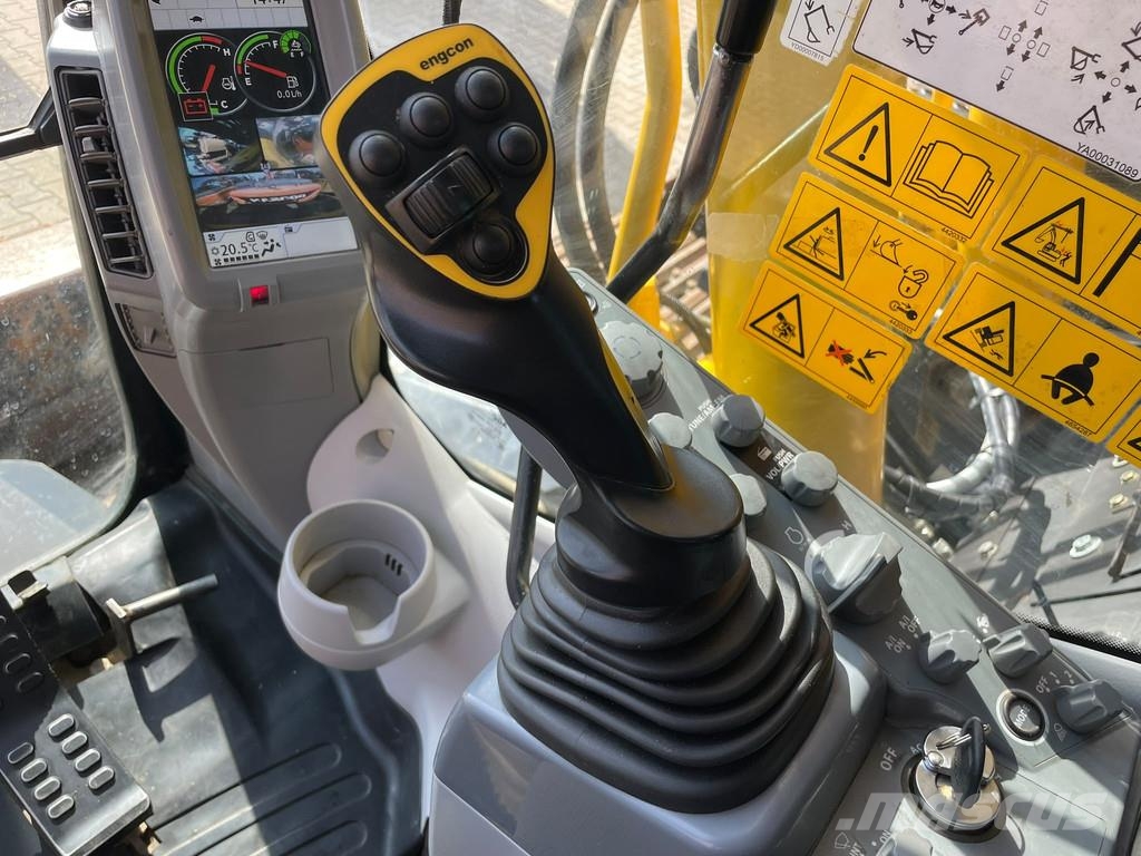 Hitachi ZX225USLC-6 Rupsgraafmachines