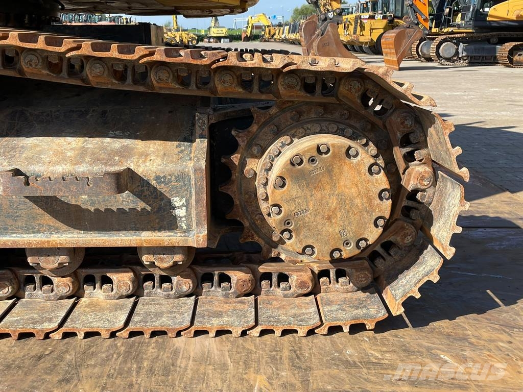 Hitachi ZX225USLC-6 Rupsgraafmachines