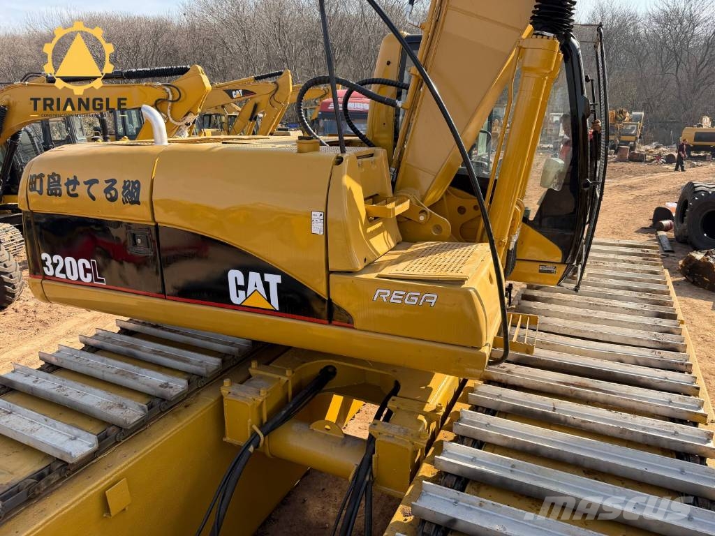 CAT 320 C Amfibijski bagri
