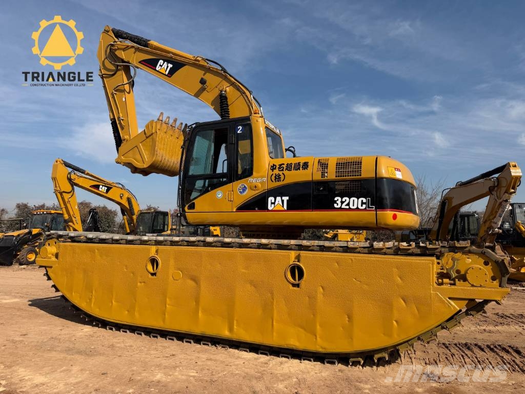CAT 320 C Amfibijski bagri