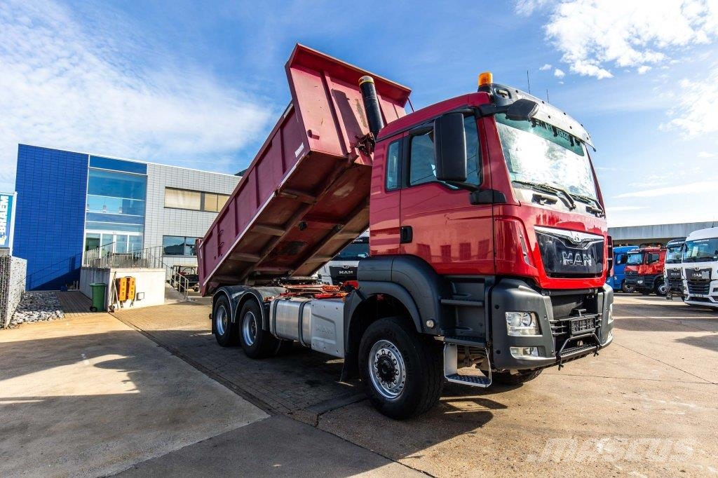 MAN TGS 33.440 BL - TIPPER / TRACTOR 傾卸式卡車