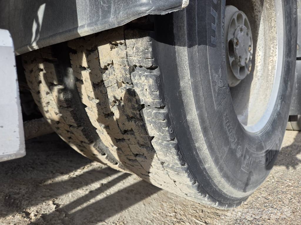 Volvo FM Hakekuorma-autot