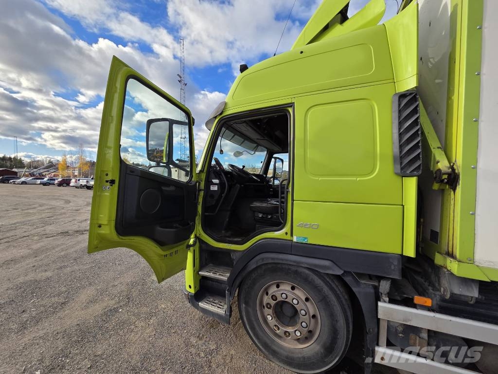 Volvo FM460 6x2 Camion pour copeaux de bois