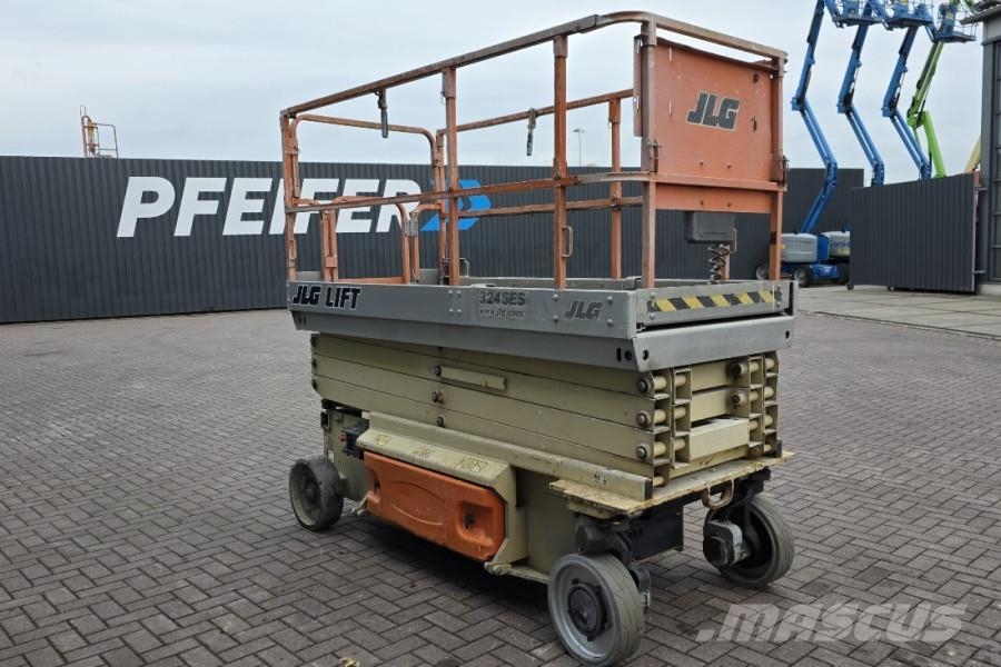 JLG 3246ES Electric, 11.7m Working Height, 320kg Capac Schaarhoogwerkers