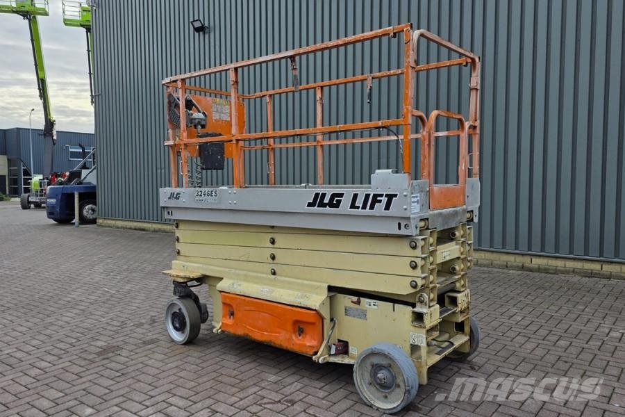 JLG 3246ES Electric, 11.7m Working Height, 320kg Capac Schaarhoogwerkers