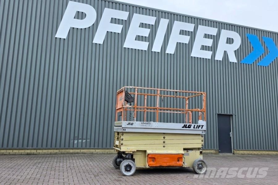 JLG 3246ES Electric, 11.7m Working Height, 320kg Capac Schaarhoogwerkers