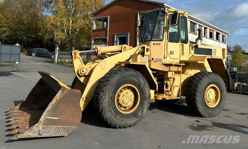 CAT 936 Chargeuse sur pneus