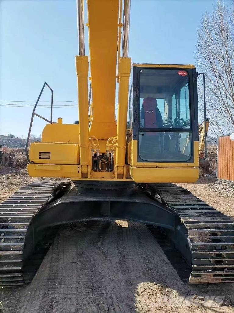 Komatsu PC 220-8 حفارات زحافة