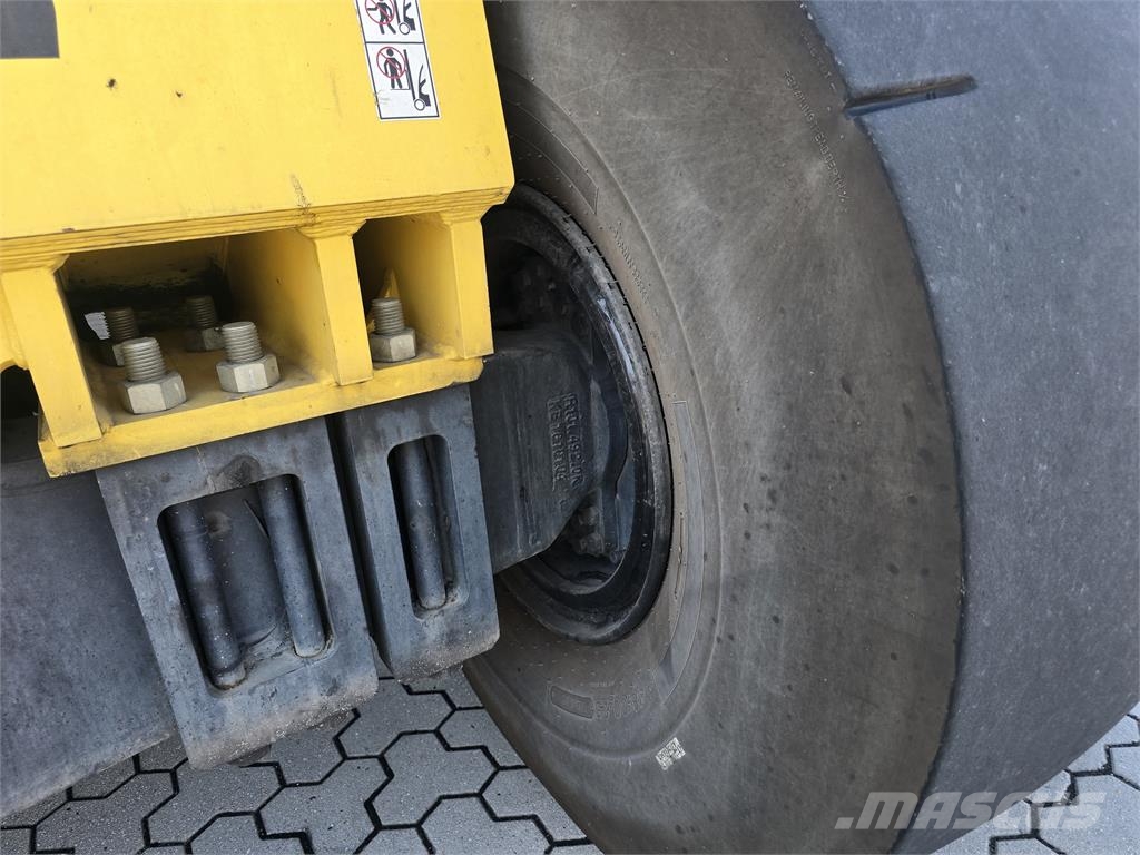 Hyster 46-33CH Stivuitoare Telescopice Rotative