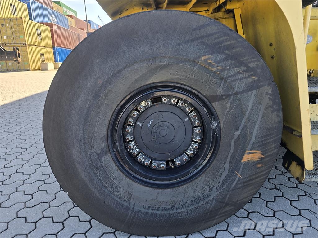 Hyster 46-33CH Stivuitoare Telescopice Rotative