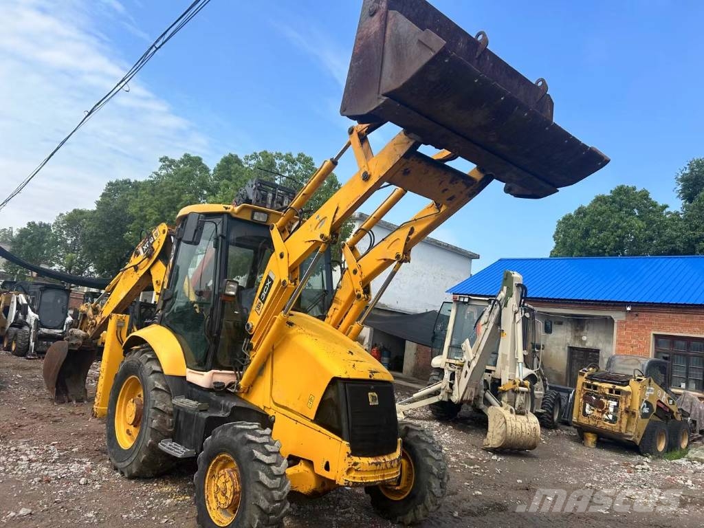 JCB 3cx with Powerful Engine in Stock Retrocargadoras