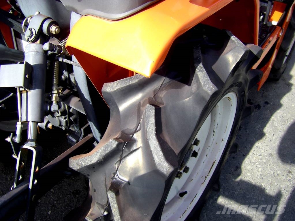 Kubota ASTE A-155 4wd με φορτωτή Tractors