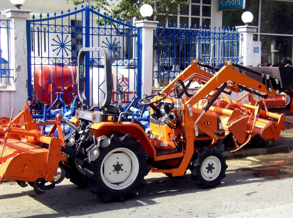 Kubota ASTE A-155 4wd με φορτωτή Tractors