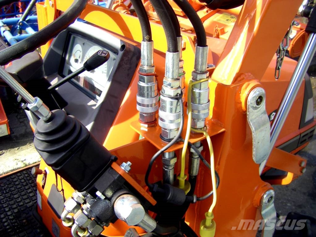 Kubota ASTE A-155 4wd με φορτωτή Tractors