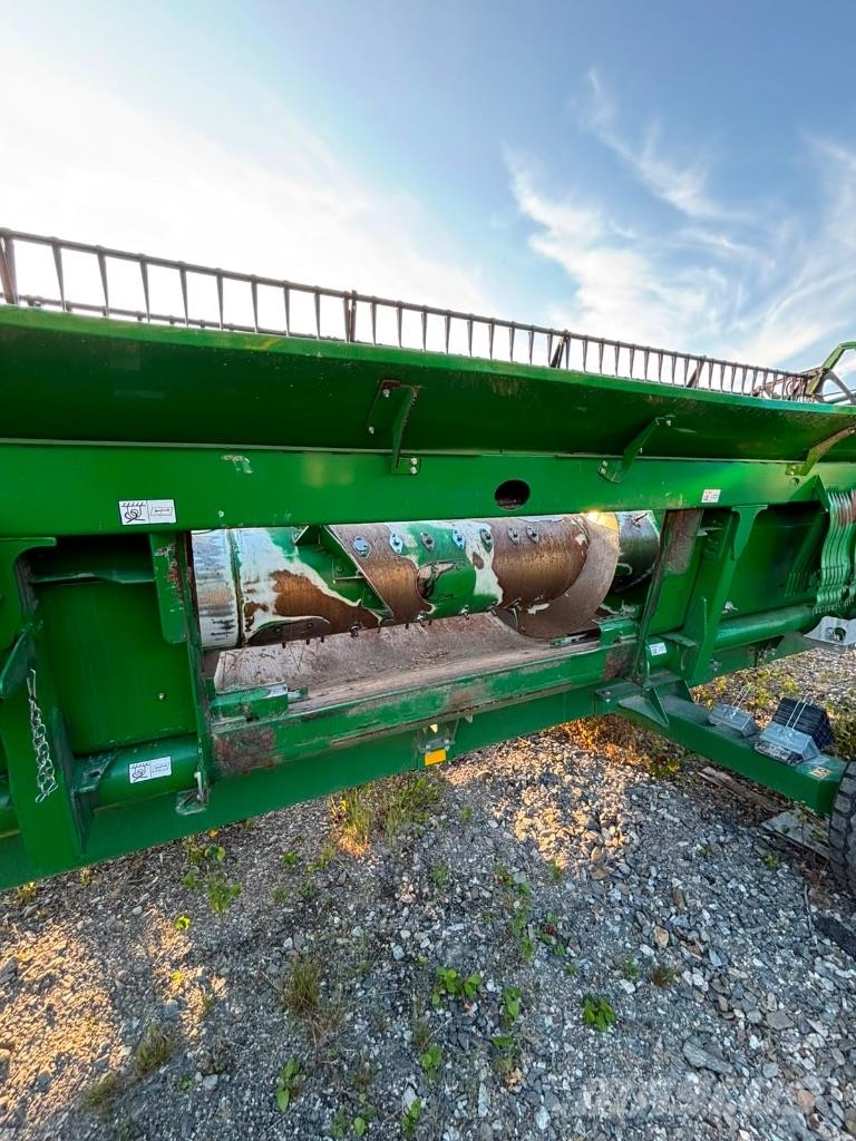 John Deere S 670 i Θεριζοαλωνιστικές μηχανές