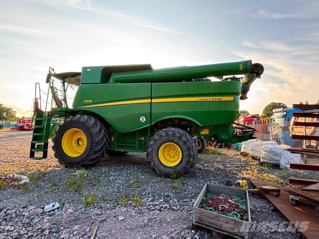 John Deere S 670 i Θεριζοαλωνιστικές μηχανές
