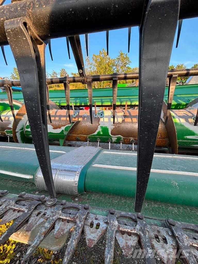 John Deere S 670 i Θεριζοαλωνιστικές μηχανές