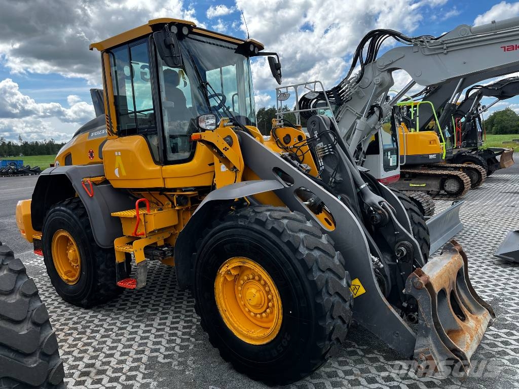 Volvo L 90 H لوادر بعجل