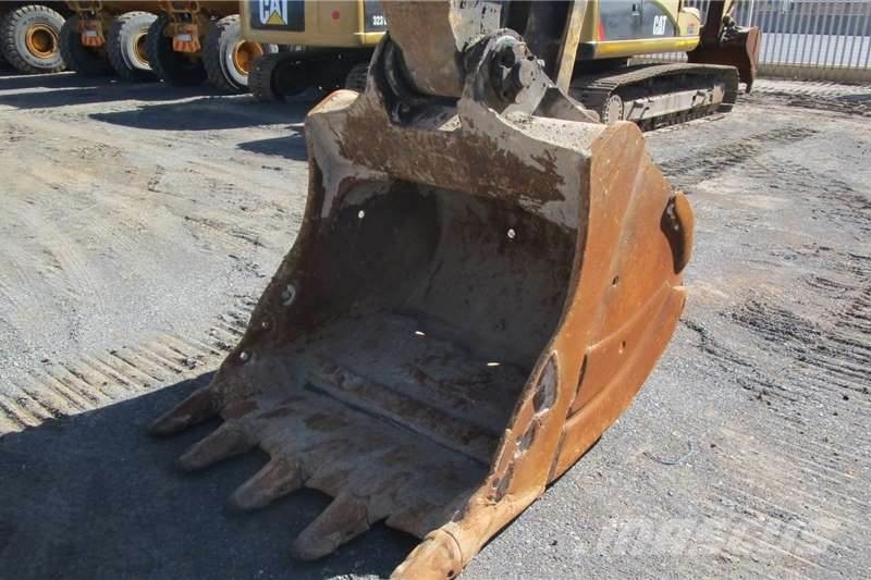 Komatsu PC300-8 Miniescavadeiras < 7t (Mini escavadeiras)