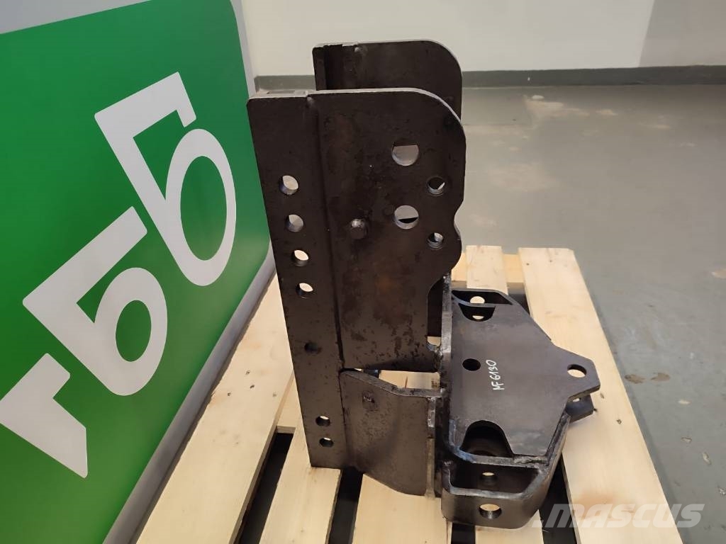 Massey Ferguson KU 353 Massey Ferguson 6130 hitch console Chassis