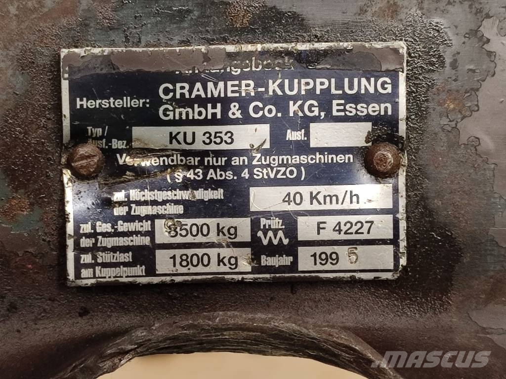 Massey Ferguson KU 353 Massey Ferguson 6130 hitch console Chassis