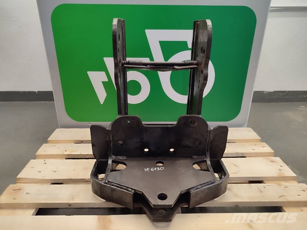 Massey Ferguson KU 353 Massey Ferguson 6130 hitch console Chassis
