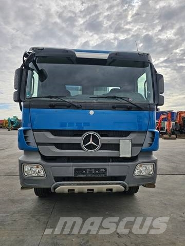 Mercedes-Benz DB3244 Tipper trucks