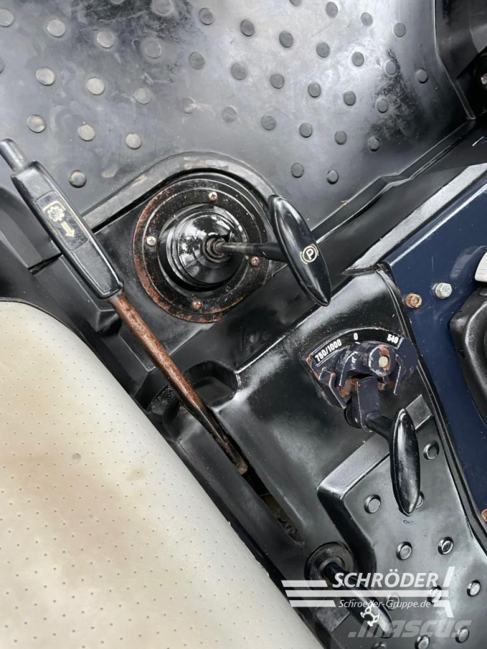 Deutz-Fahr AGROXTRA 4.47 Tratores