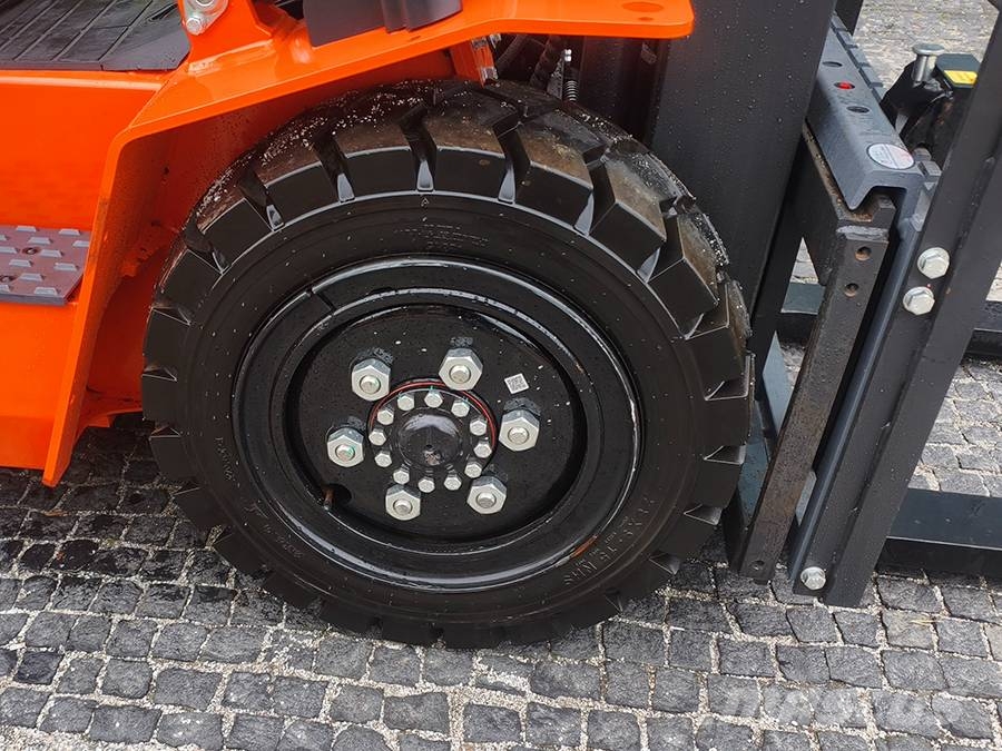 Hchi CPCD30 Dizelski viljuškari