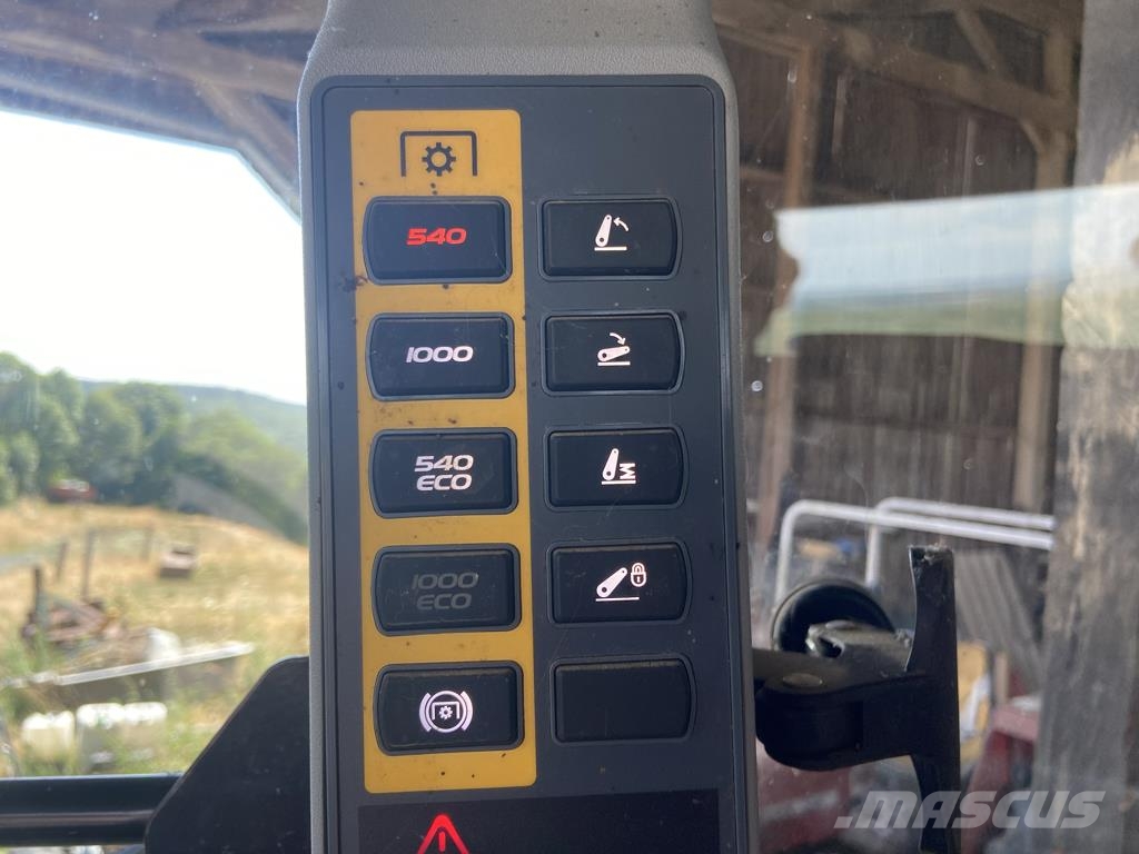 CLAAS ARION 420 Traktorji