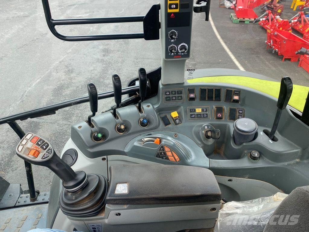 CLAAS ARION 420 Tractoren