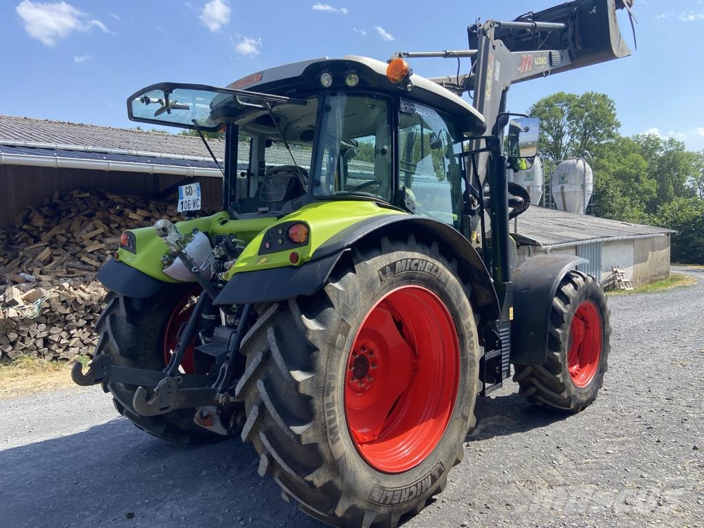 CLAAS ARION 420 Traktoren