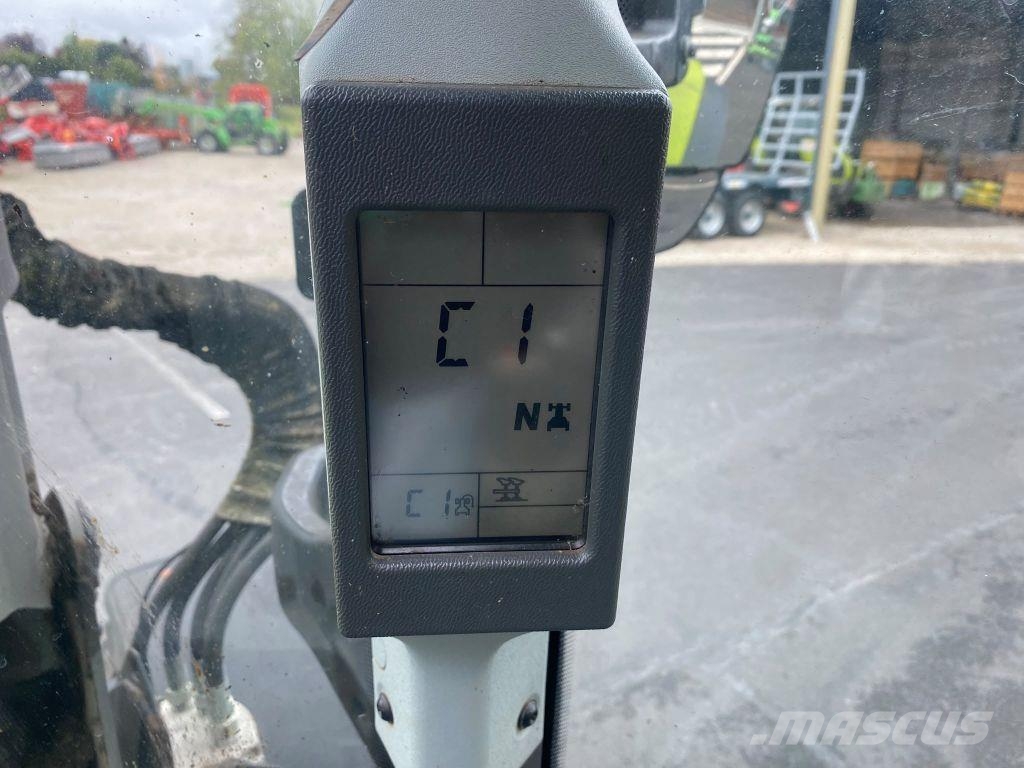 CLAAS ARION 420 Tractoren