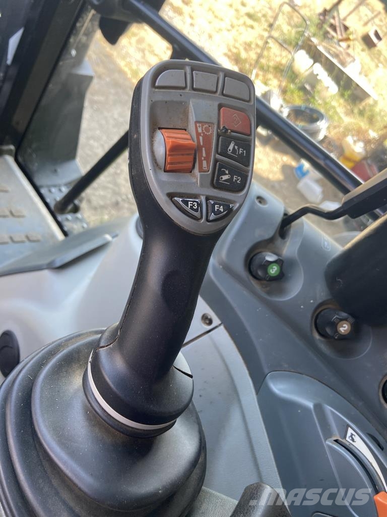 CLAAS ARION 420 Traktoren