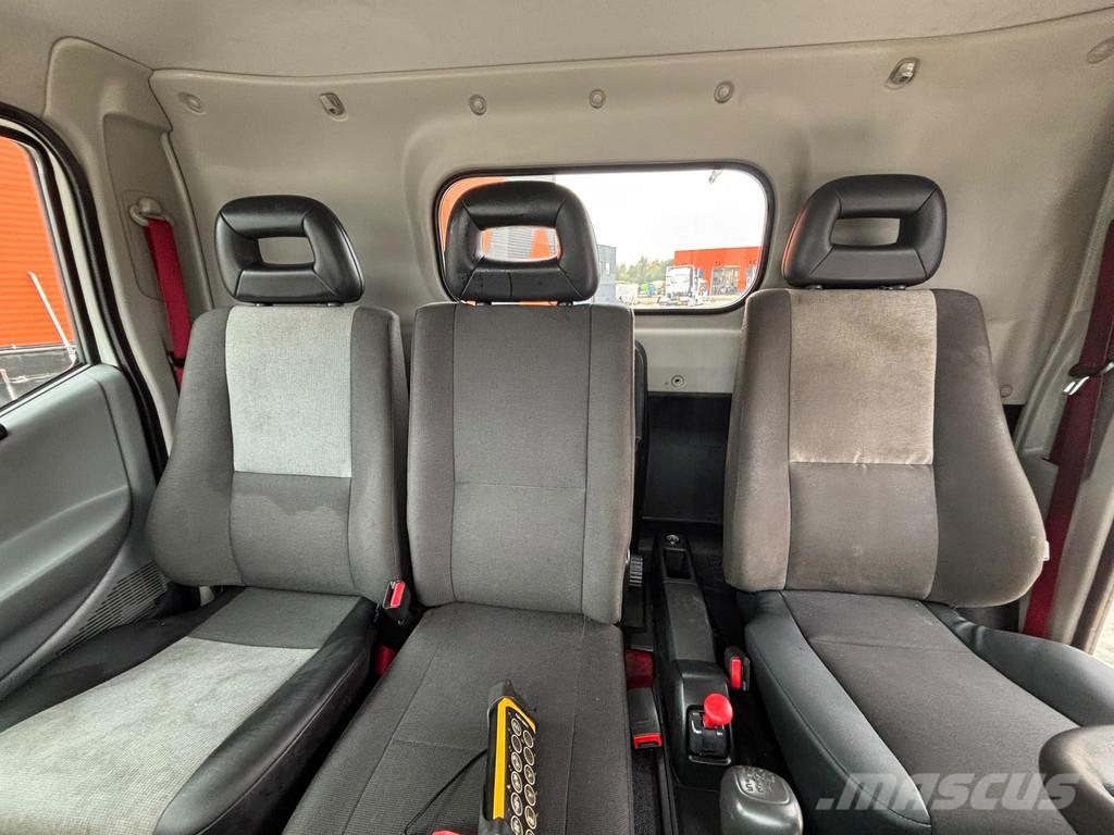 Renault D 7.5 4x2 ISOLI TRANSPORTER 2 / PLATFORM L=5520 mm Camiones portacoches