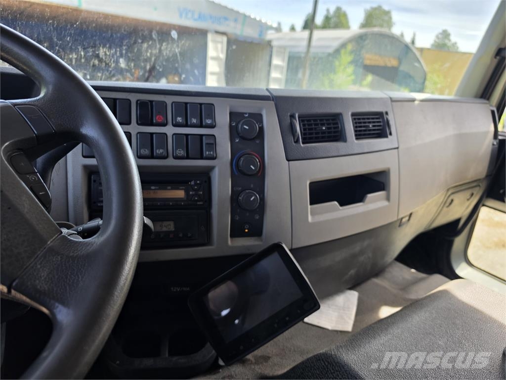 Volvo FE280 厢式货车