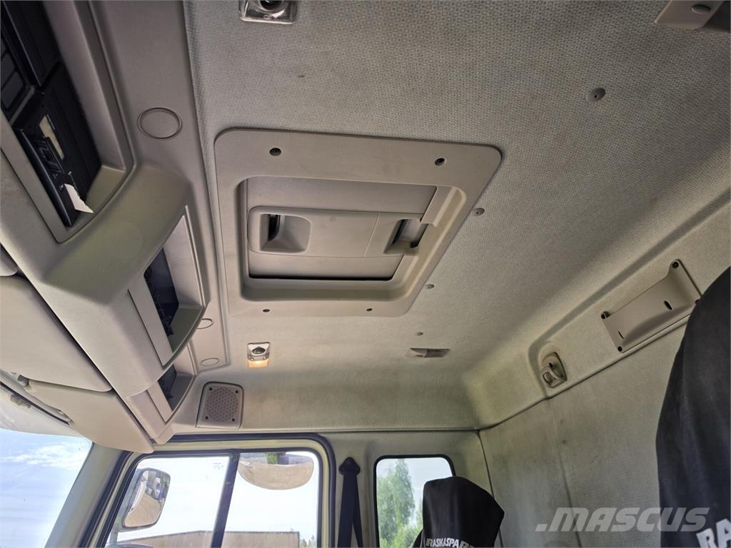 Volvo FE280 厢式货车