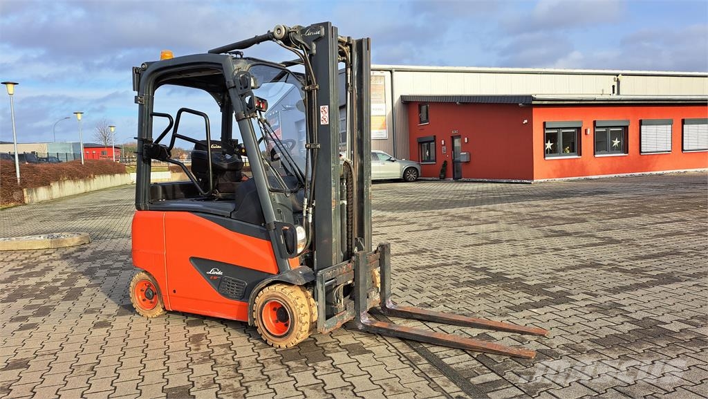 Linde E18PH-02 شاحنات ذات رافعات شوكية تعمل بالكهرباء