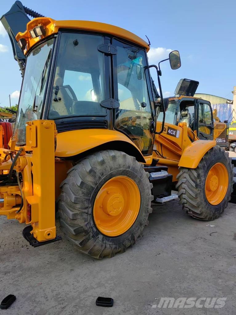 JCB 4cx with Powerful Engine in Stock Baggerlader
